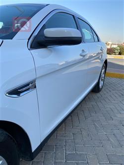 Ford Taurus